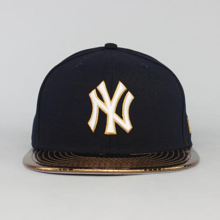 Boné New Era 59FIFTY Metallic New York Yankees Preto