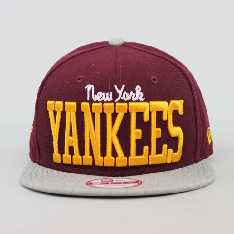 Boné New Era 9FIFTY Snapback V-Team MLB New York Yankees Bordô