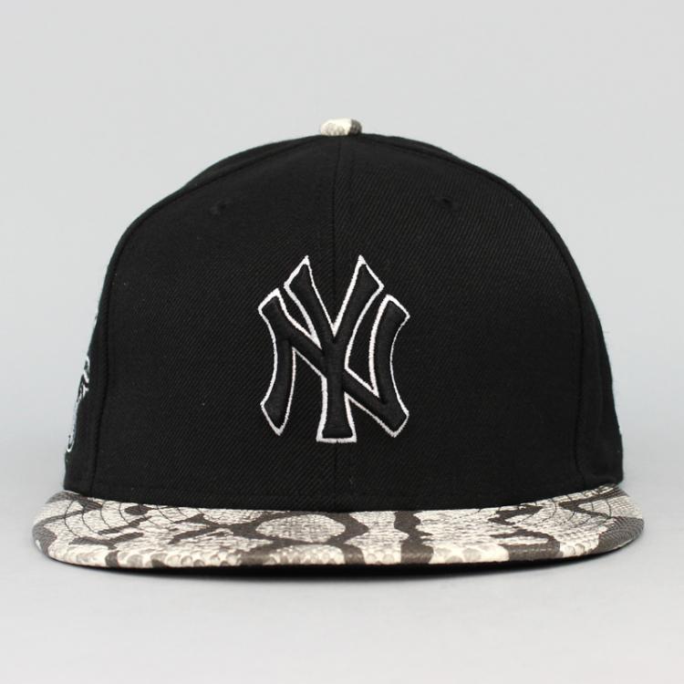 Boné New Era Strapback New York Yankees Phyton Preto