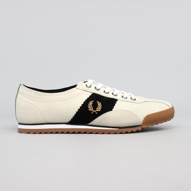 Tênis Fred Perry Chase