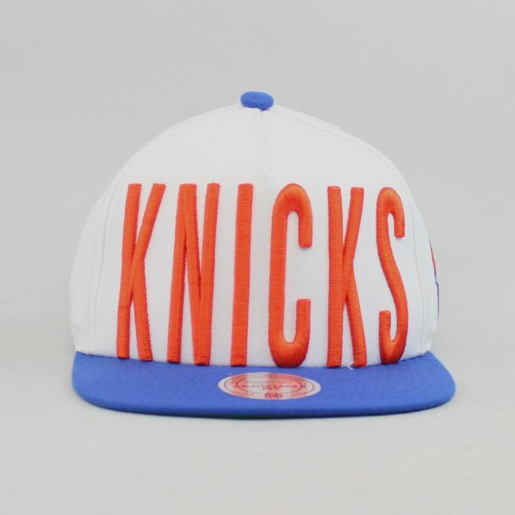 Boné Mitchell & Ness NBA Snapback New York Knicks Branco