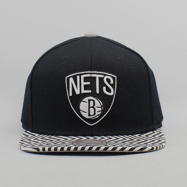 Boné Mitchell & Ness NBA Snapback Brooklyn Nets Preto