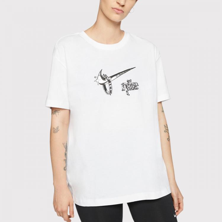 Camiseta Nike Sportswear Feminino Boyfriend Fit Branco