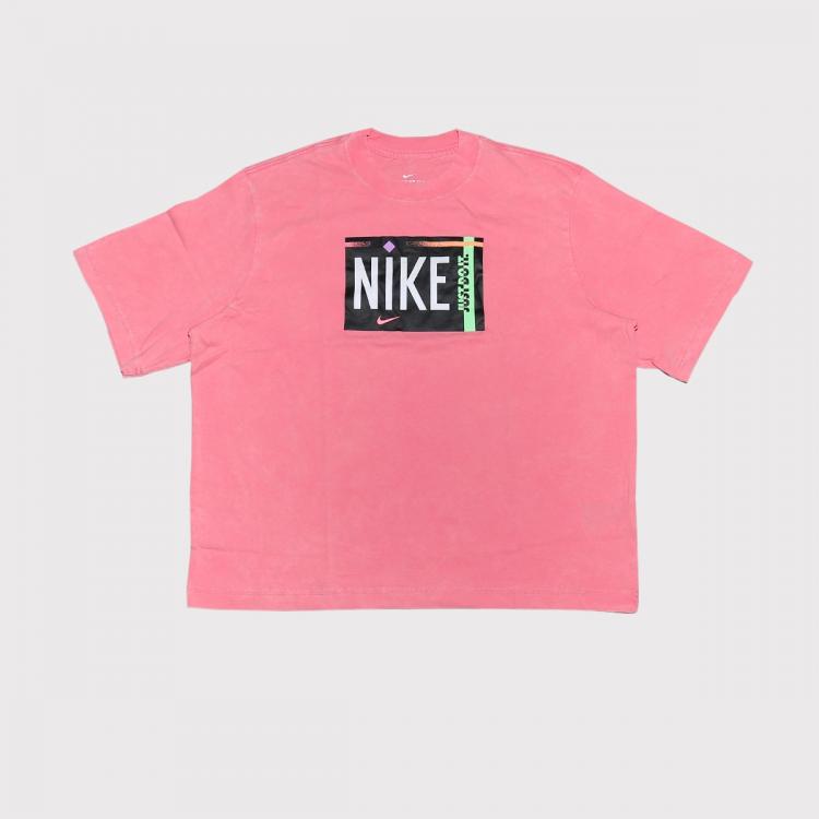 Camiseta Nike Sportswear Wash Feminino Pink