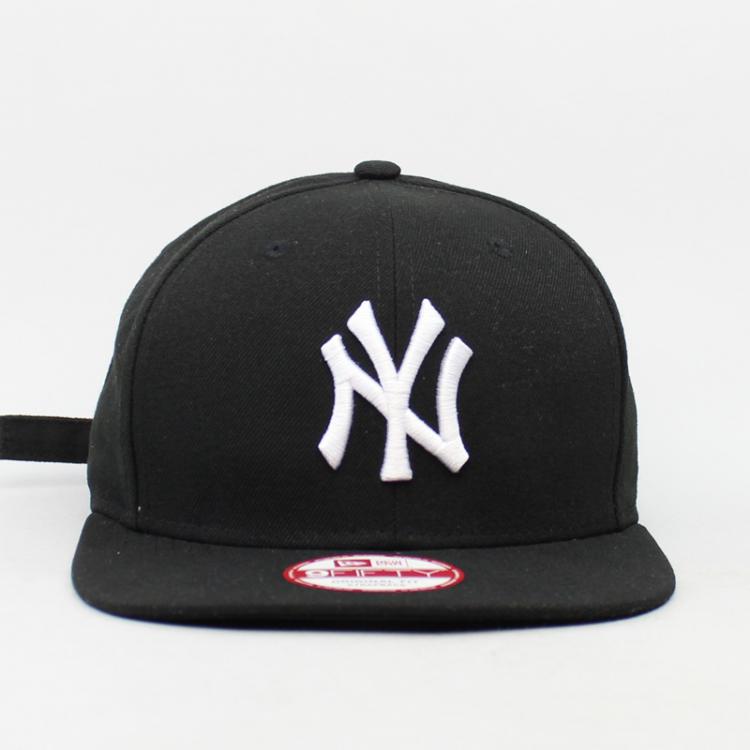 Boné New Era Strapback New York Yankees Preto