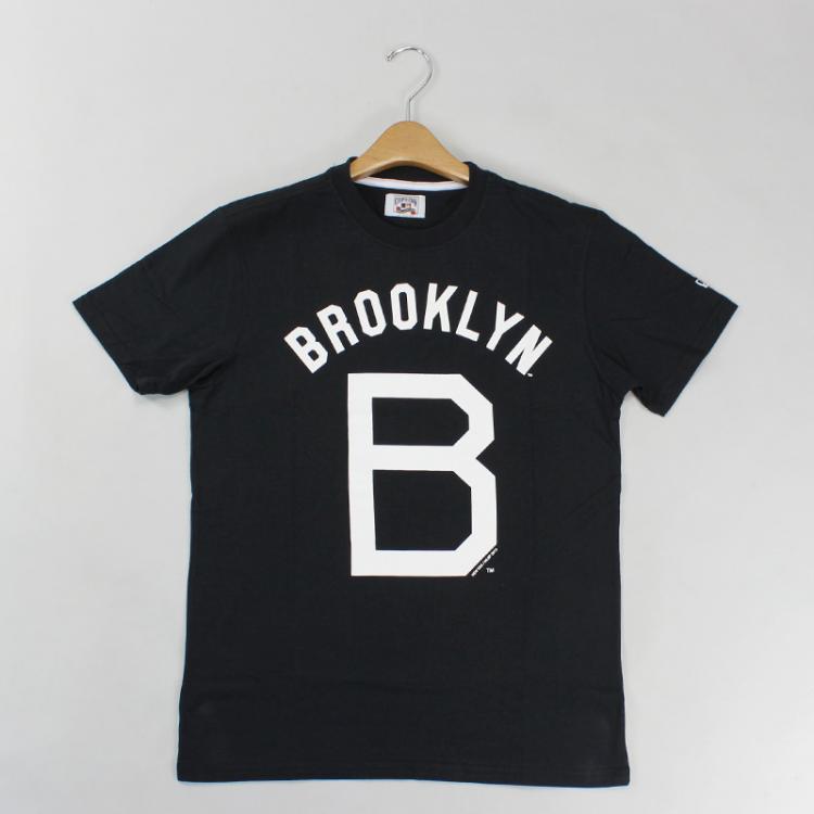 Camiseta New Era Brooklyn Preta